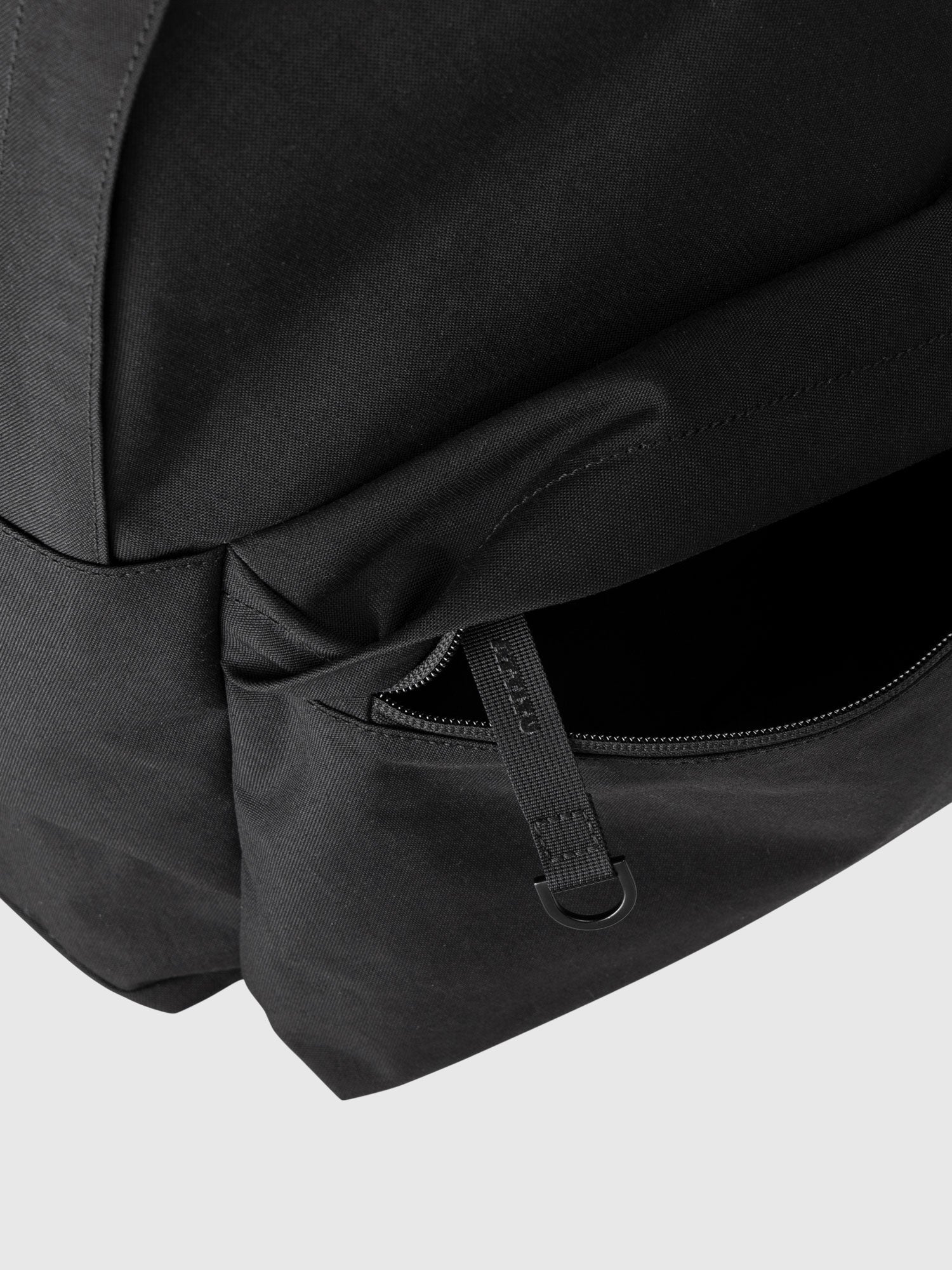 【数量限定色】NYLON BACKPACK M 002